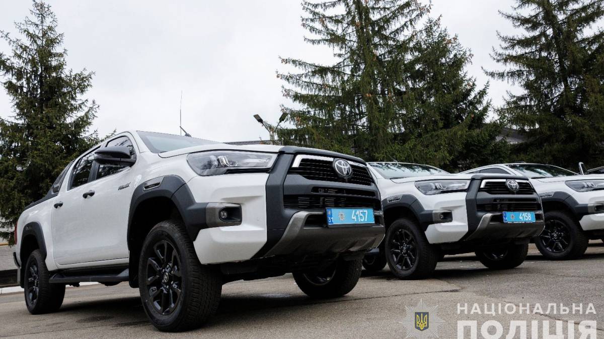 Слідчі Нацполіції отримали від уряду США вісім броньованих автомобілів — названі області