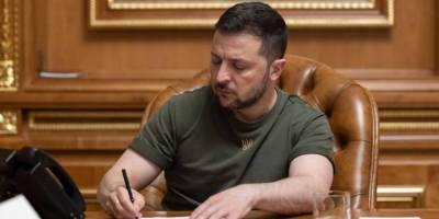 Зеленський ввів у дію санкції проти понад 300 компаній і фізосіб