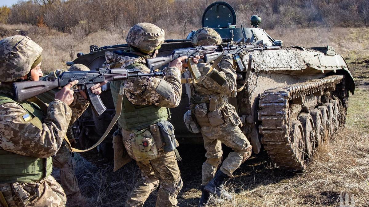 Генштаб ЗСУ — про втрати ворога на 26 листопада: 324830 (+1070) осіб, 5901 (+93) БпЛА, 907 (+2) РСЗВ, 7874 (+23) артсистеми