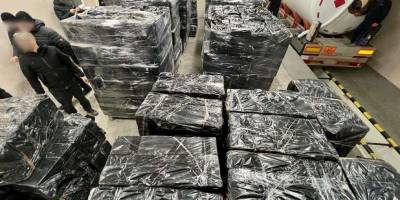 Під час обшуку прикордонники вилучили з цистерни цигарок на понад 12 млн грн