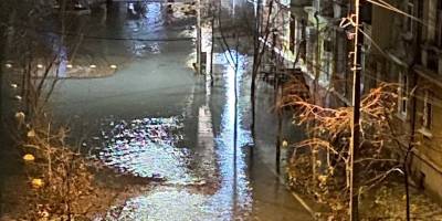 У Бердянську негода, місто заливає водою