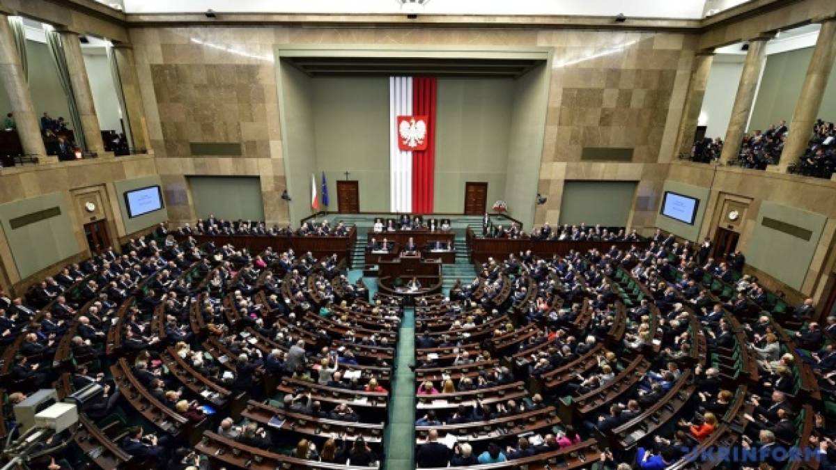 У понеділок складе присягу новий польський уряд
