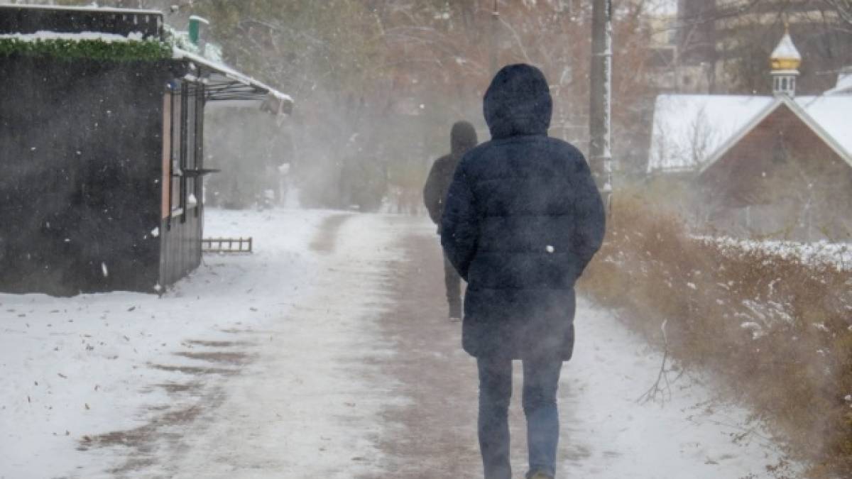 Циклон відходить з України, але у середу буде новий – синоптик