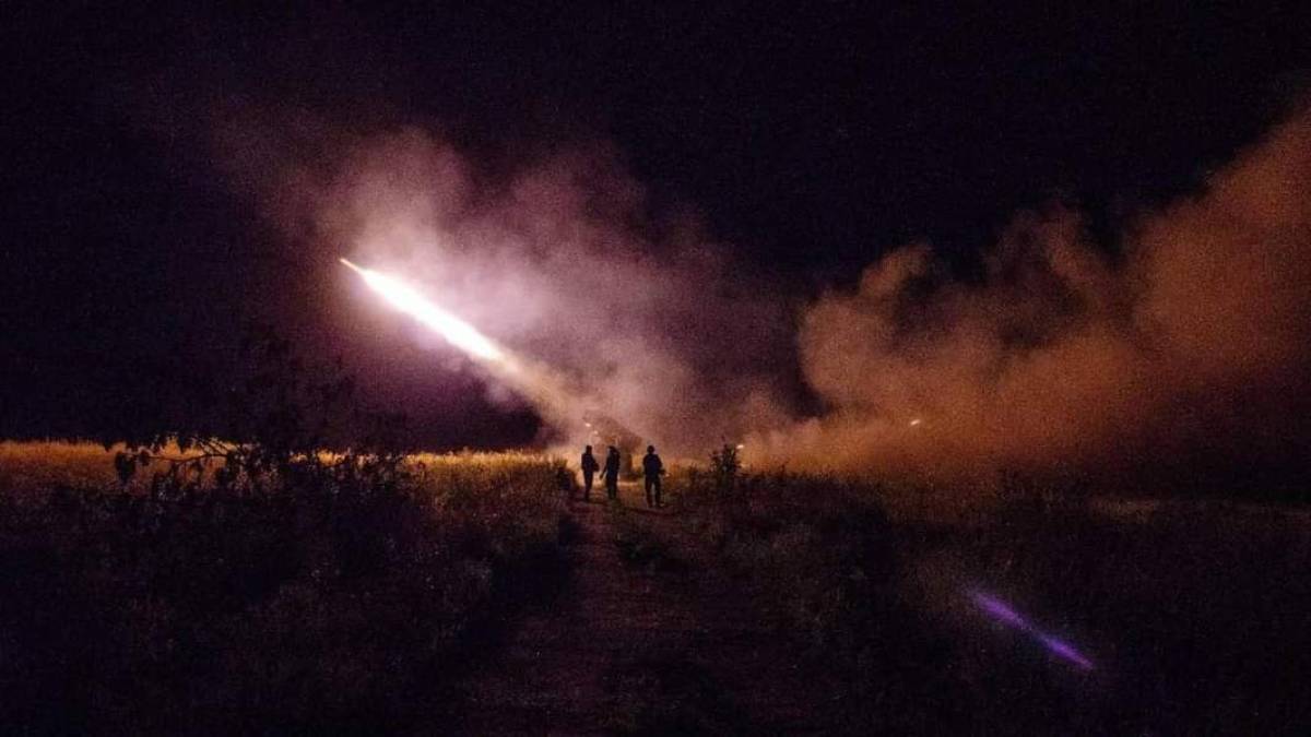 Генштаб ЗСУ – про втрати ворога на 28 листопада: 326440 (+860) осіб, 5523 (+3) танки, 10285 (+3) ББМ, 7876 (+1) артсистем