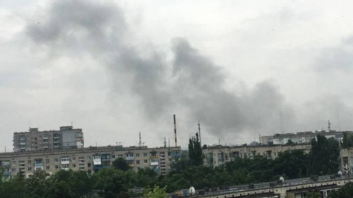 У Токмаку зранку гучні вибухи