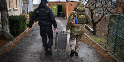 Поліцейські забезпечили жителів прифронтового Гуляйполя «буржуйками»
