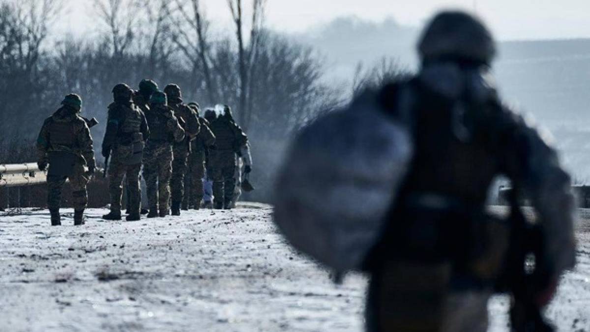Окупанти розстріляли українських військових, які здавалися в полон