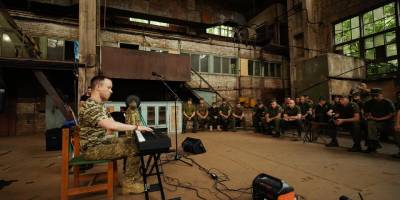 Михайло Олійник («Піаніст») випустив альбом фортепіанних творів, написаних на передовій