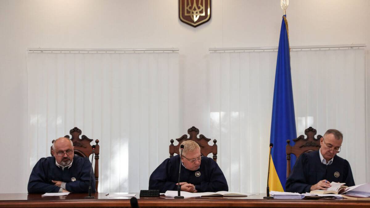 Справа про хабар від запорізької  “Мотор Січі”: Вища рада правосуддя дала згоду на арешт суддів