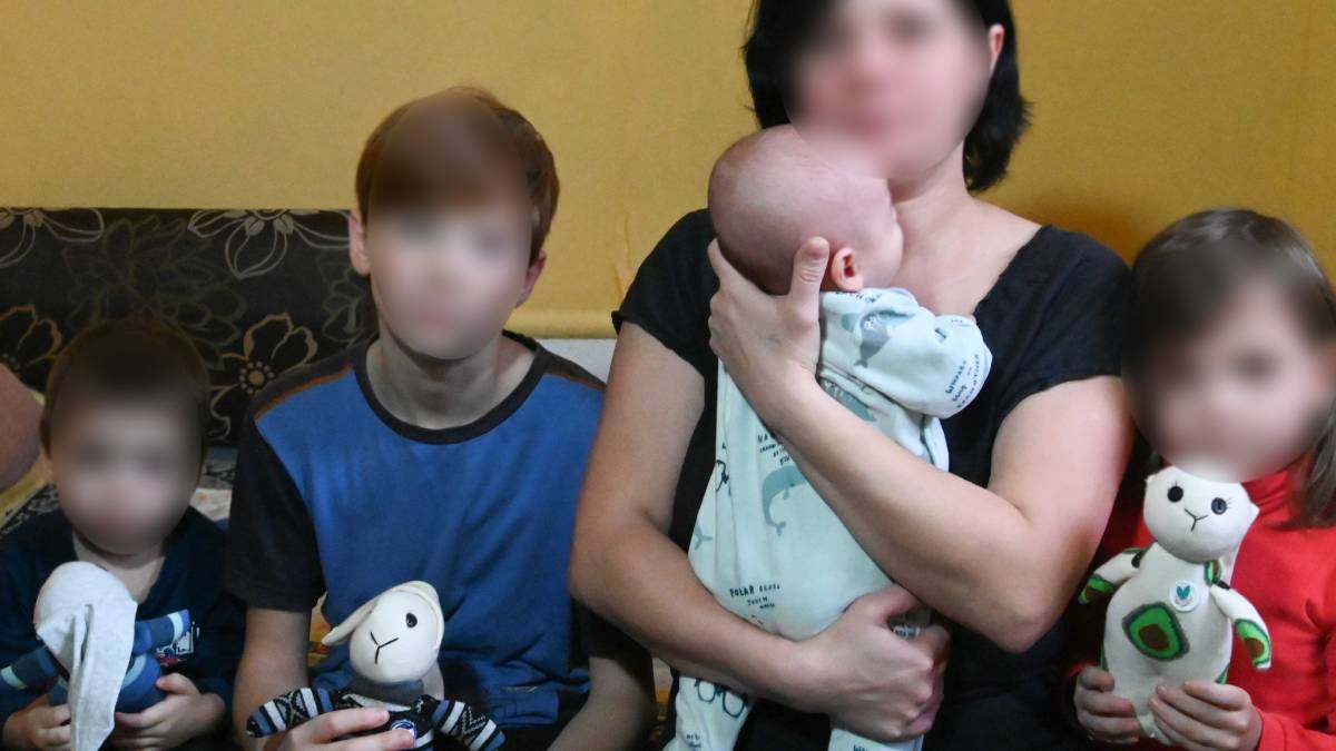 У Запоріжжі домашній тиран бив жінку на очах у чотирьох дітей