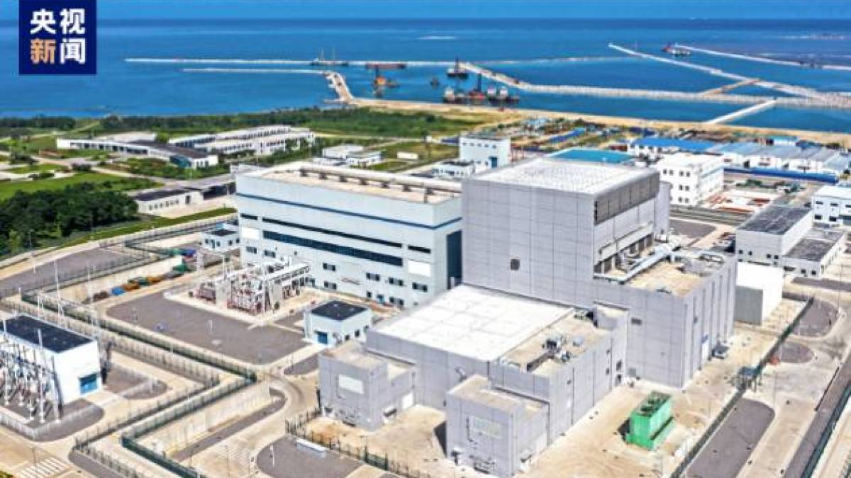 Китай запустив в експлуатацію першу в світі АЕС четвертого покоління