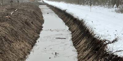 На українсько-білоруському кордоні будують нові оборонні споруди