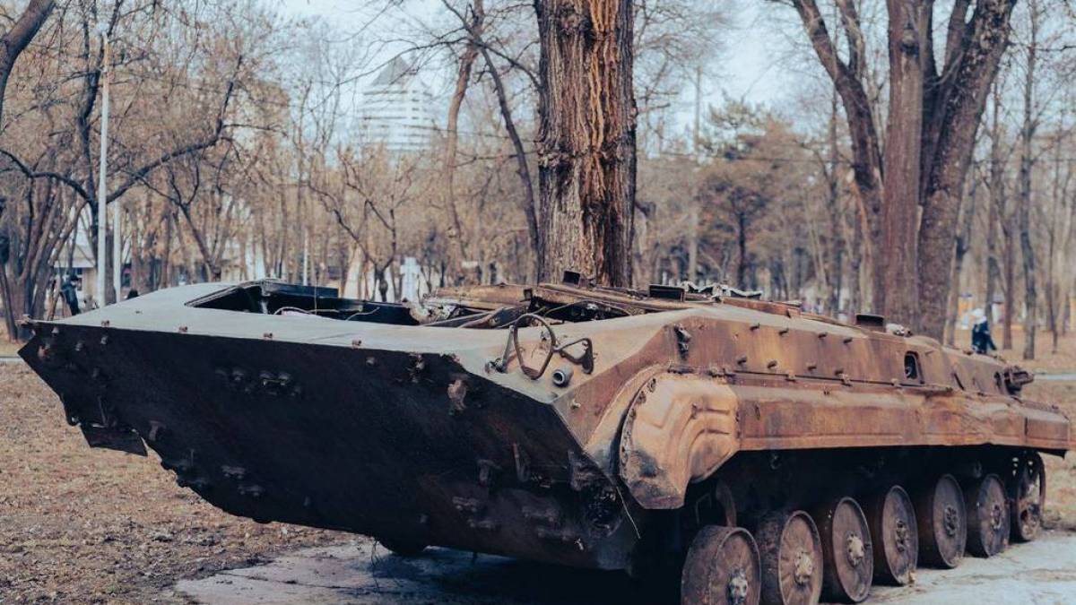 Знищену на Бердянському напрямку російську БМП-2 доставили до Дніпра (фото)