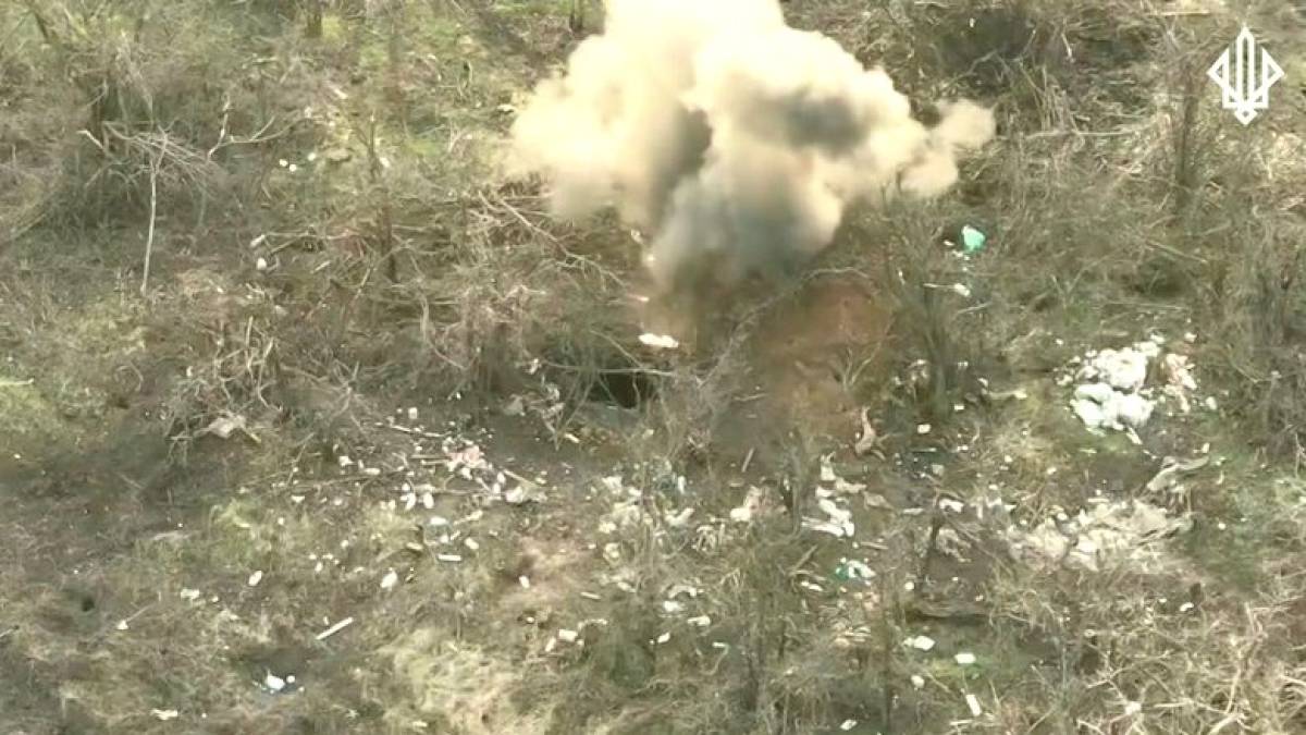 На Запоріжжі гвардійці відправляють окупантам з піднебесся вогняні листи