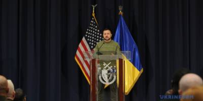 Зеленський розпочав візит до США із зустрічі з військовою елітою