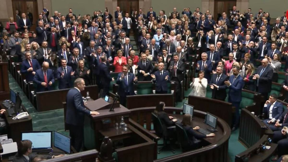 Сейм Польщі обрав новим главою польського уряду Дональда Туска.