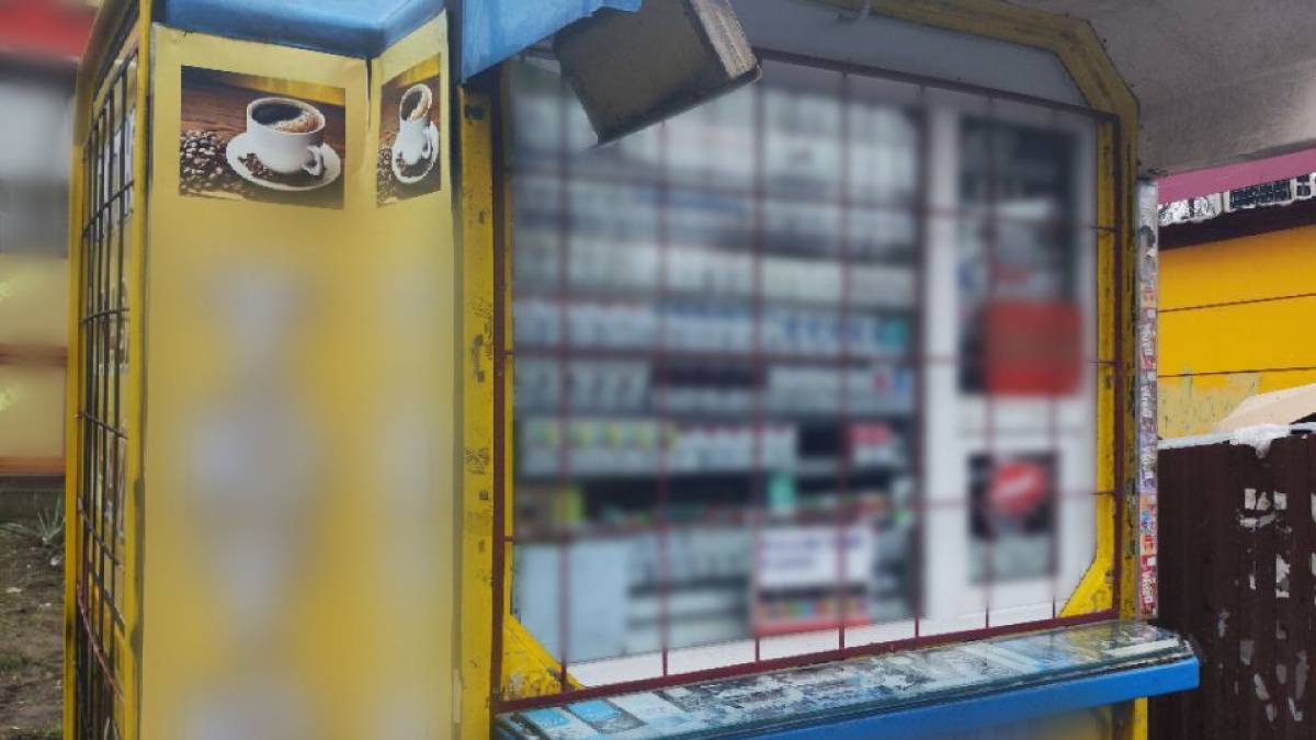Понад 3300 пачок цигарок: у Запоріжжі вилучили з продажу нелегальну продукцію