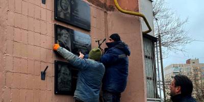 У Запоріжжі відновили розбиті вандалами меморіальні дошки захисникам України
