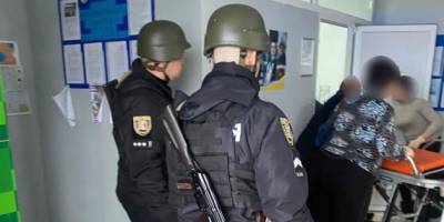 Семеро з 26-ти постраждалих від підриву гранат у сільраді на Закарпатті — у важкому стані,  — прокуратура