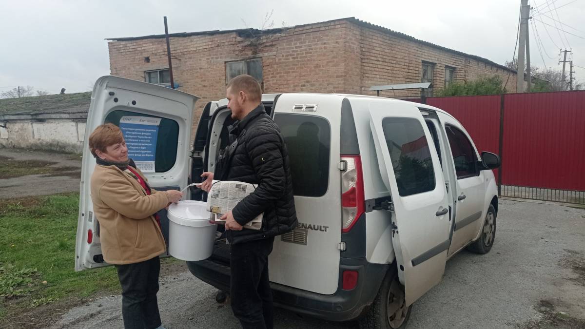 Селам Вільнянського району допомагають запорізькі і київські волонтери