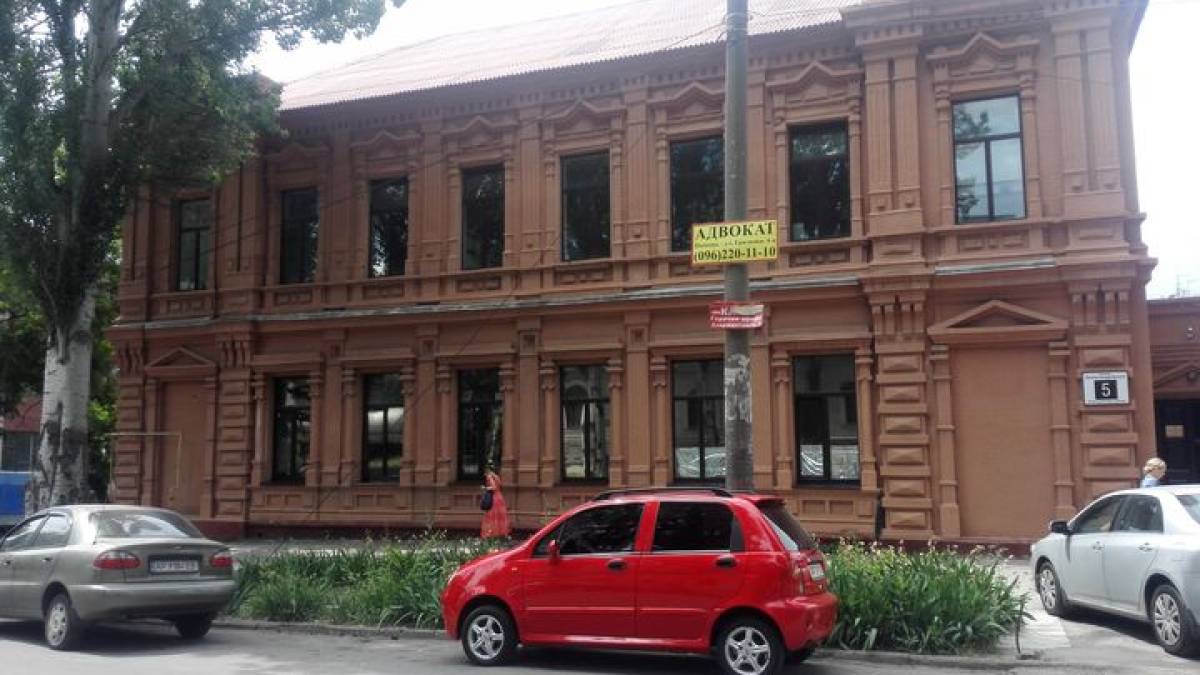 У Запоріжжі колишній маєток Тагаєвського шукає нового господаря