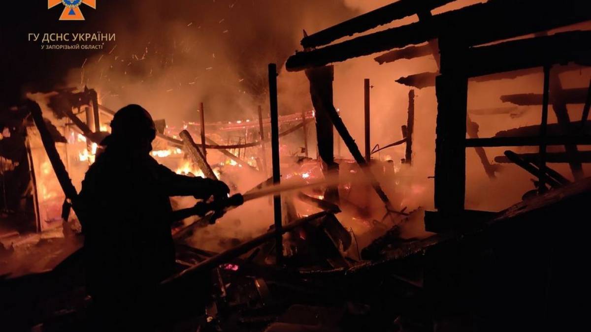 На Запоріжжі внаслідок ворожих обстрілів виникли 2 пожежі
