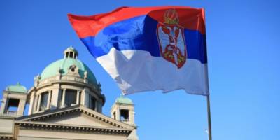 У Сербії проходять позачергові парламентські вибори