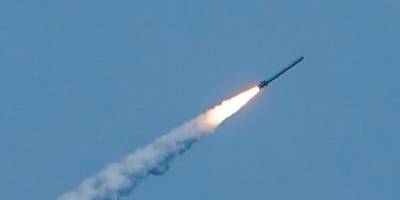 Унаслідок ворожих обстрілів Харкова є влучання у транспортне депо, де й так живого місця нема