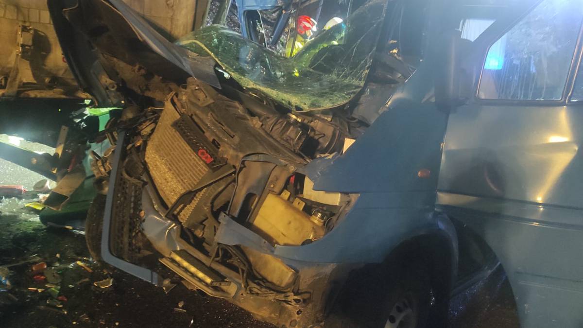 У Польщі український мікроавтобус потрапив у ДТП, є загиблий і поранені