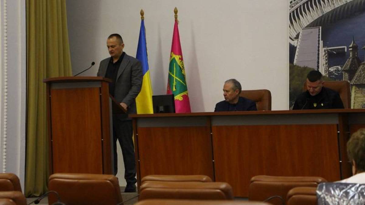 У Запоріжжі про результати роботи за рік відзвітував заступник міського голови Роман Таран