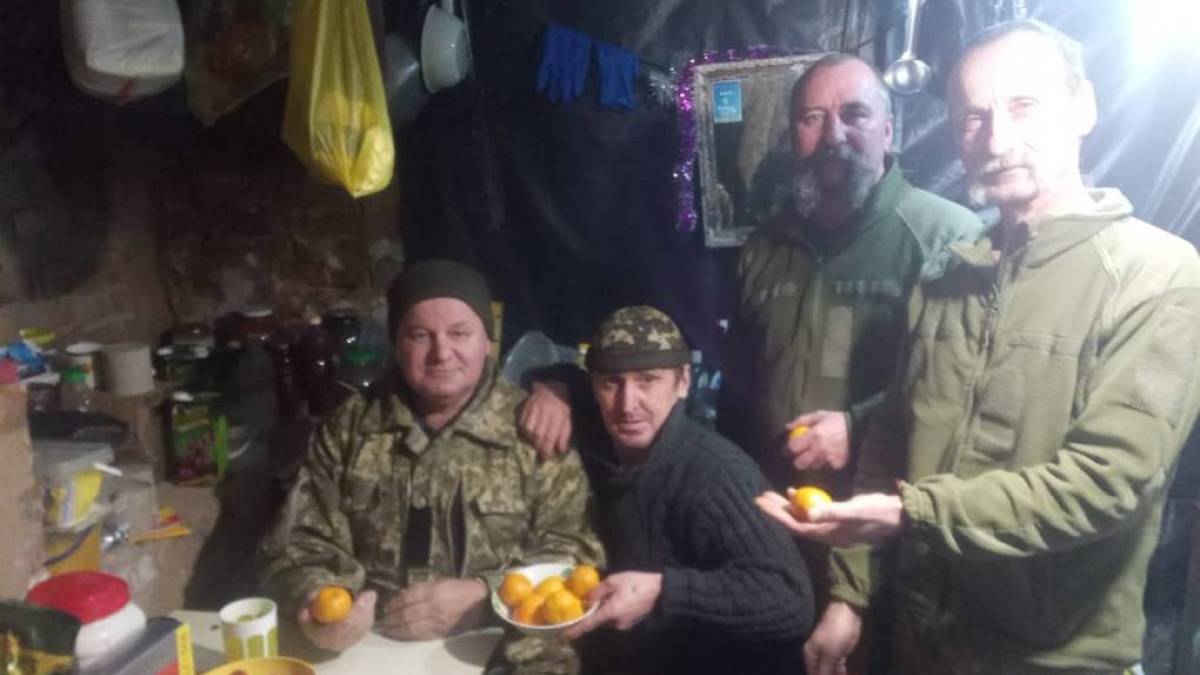 Захисники Запоріжжя святкують на фронті Різдво Христове (фото)