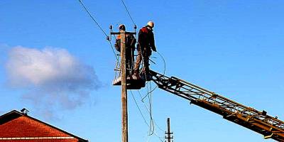 Через обстріли окупантів нових руйнувань зазнали електромережі Степногірської дільниці