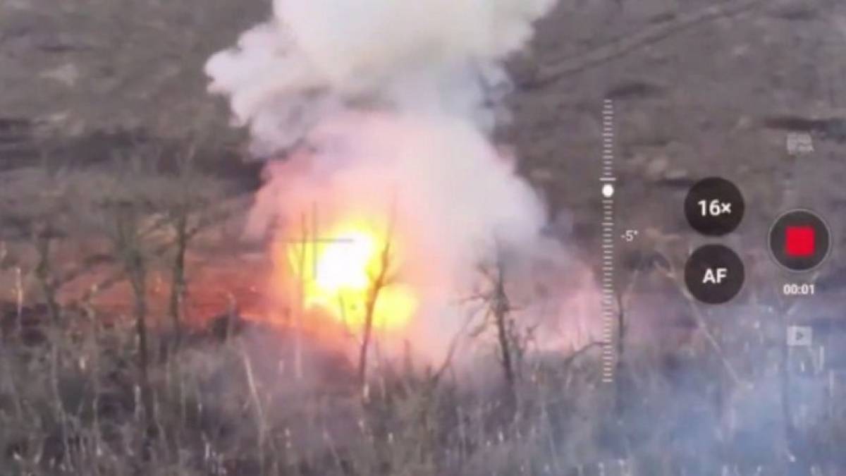 На Запоріжжі бійці ЗСУ знищили танк рашистів із ракетного комплексу TOW