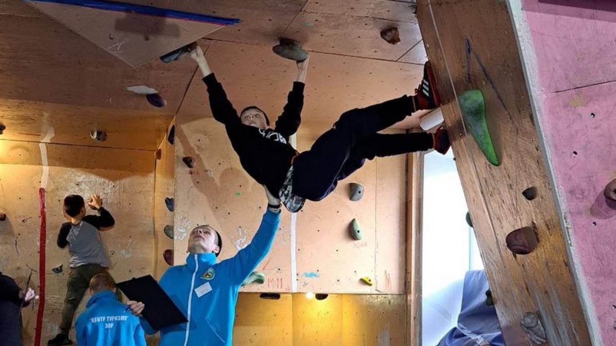 Юні скелелази Запорізького регіону вірять в ЗСУ і чекають на нові старти у 2024 році