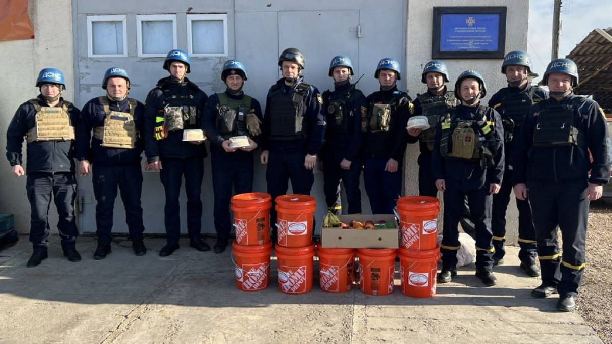 Рятувальників прифронтових міст Запорізької області відвідало керівництво регіонального главку ДСНС