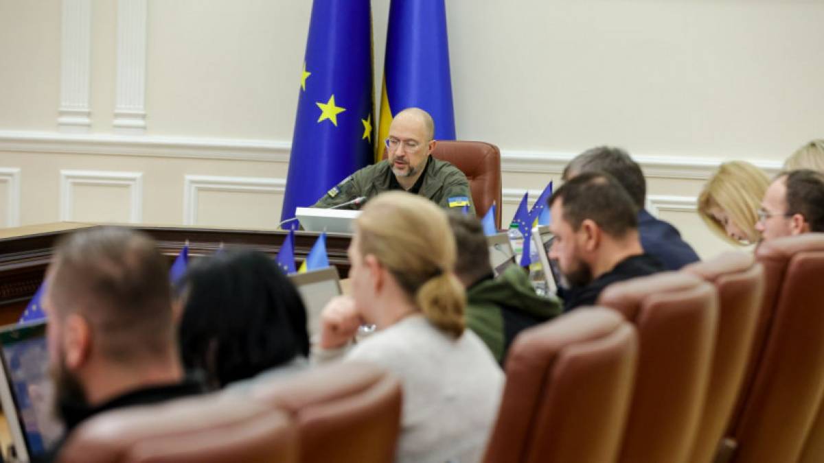 Прем’єр-міністр Денис Шмигаль: Пенсії та допомоги у 2024 році будемо платити вчасно