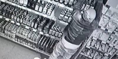 В Запоріжжі чоловік викрав з магазину 60 літрів алкоголю – фото