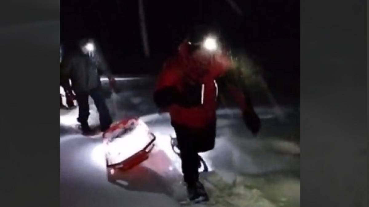Бійці ДСНС врятували в Карпатах кількох заблукалих поляків