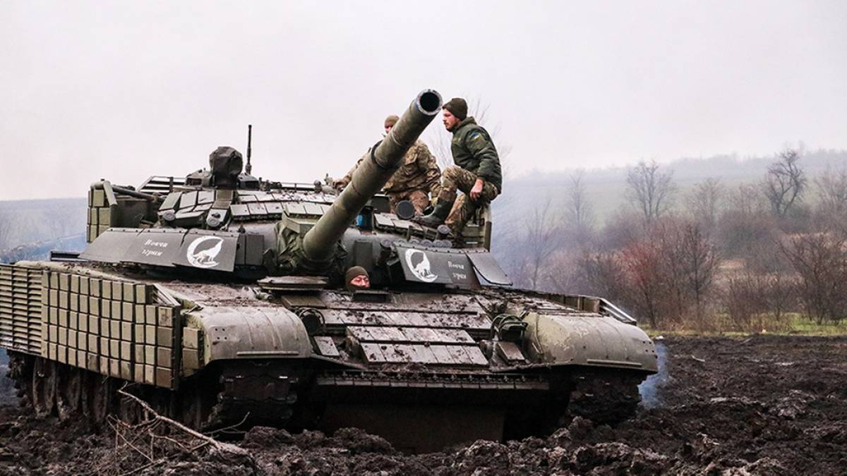 На Запоріжжі танкісти Нацгвардії провели навчання в умовах, максимально наближених до бойових (відео)