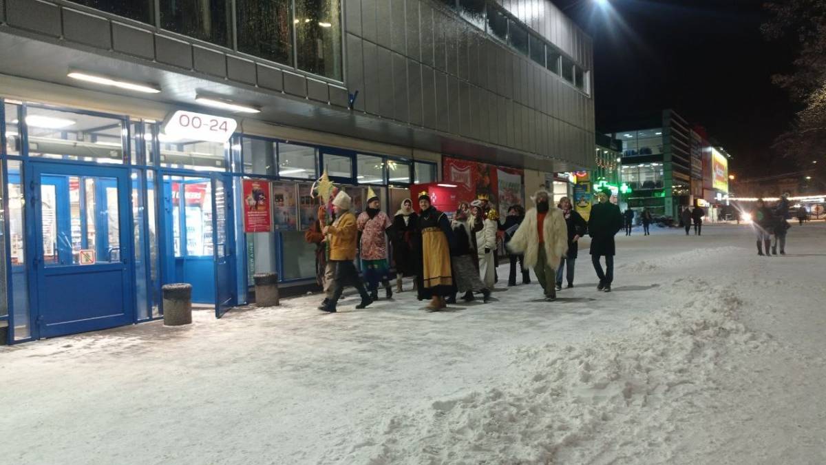 Коляда у супермаркеті? Та це ж нова традиція!