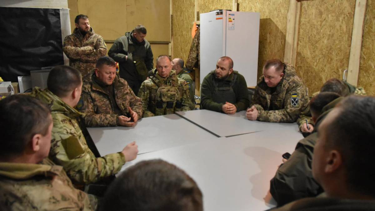 Умєров і Залужний відвідали позиції Сил оборони в районі Куп’янська: “Ворогу не сподобається”