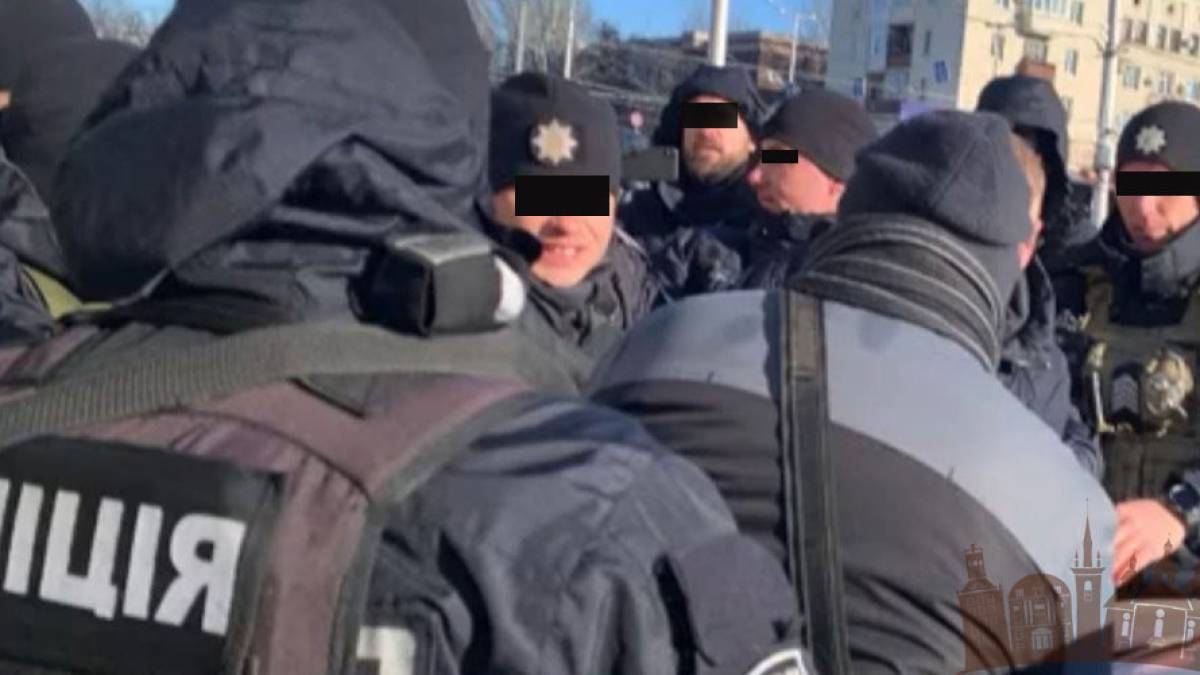 У центрі Запоріжжя стався конфлікт водія з поліцією: що відомо