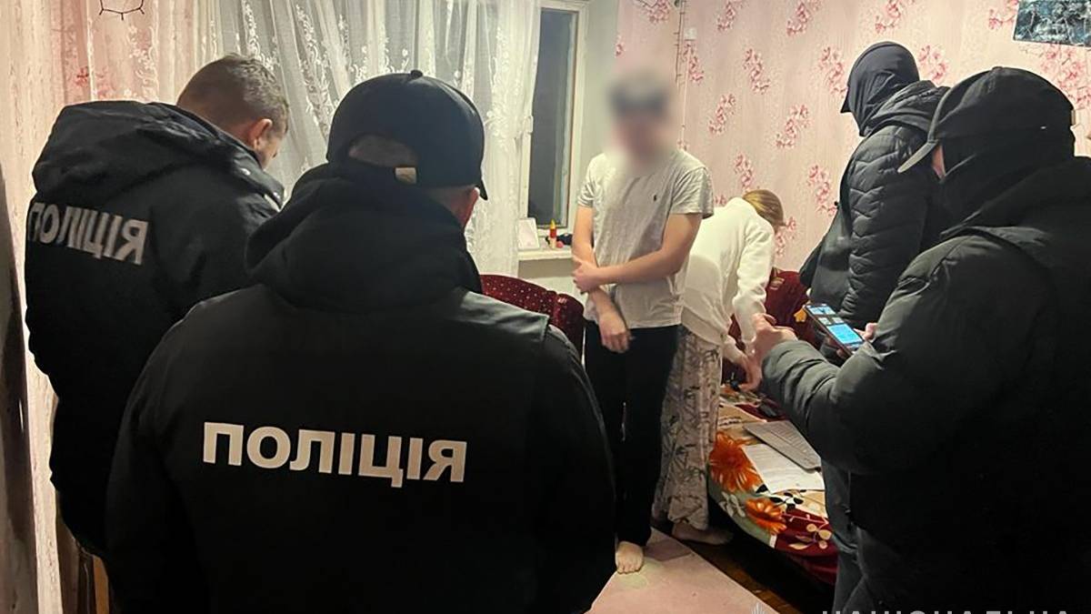 У Запоріжжі діяла шахрайська «турфірма», яка пропонувала чоловікам роботу за кордоном