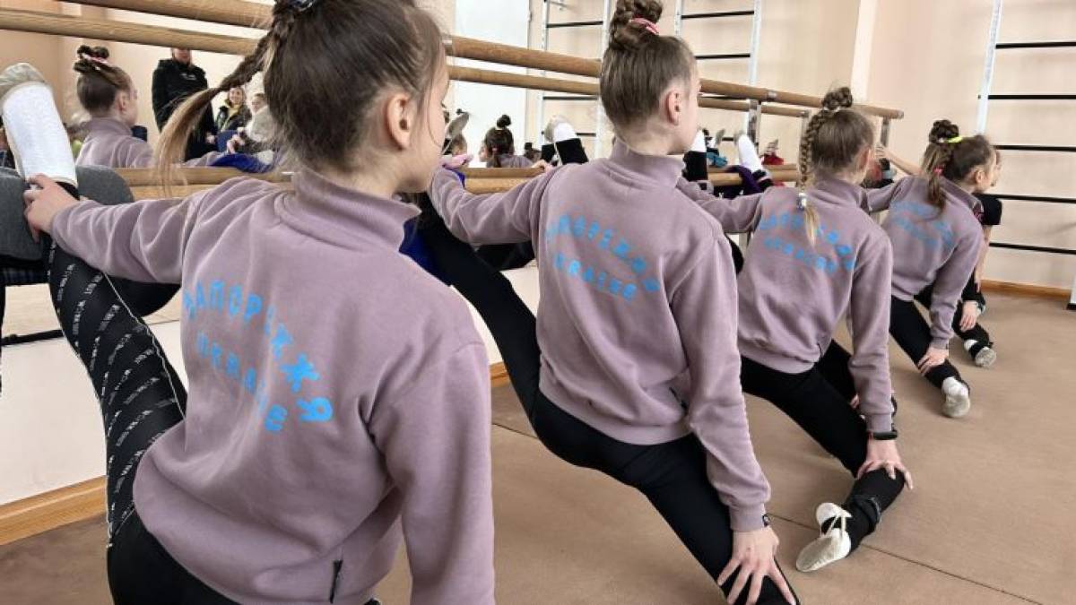 У Запоріжжі ДЮСШ № 5 запрошує дітей охочих займатися  гімнастикою