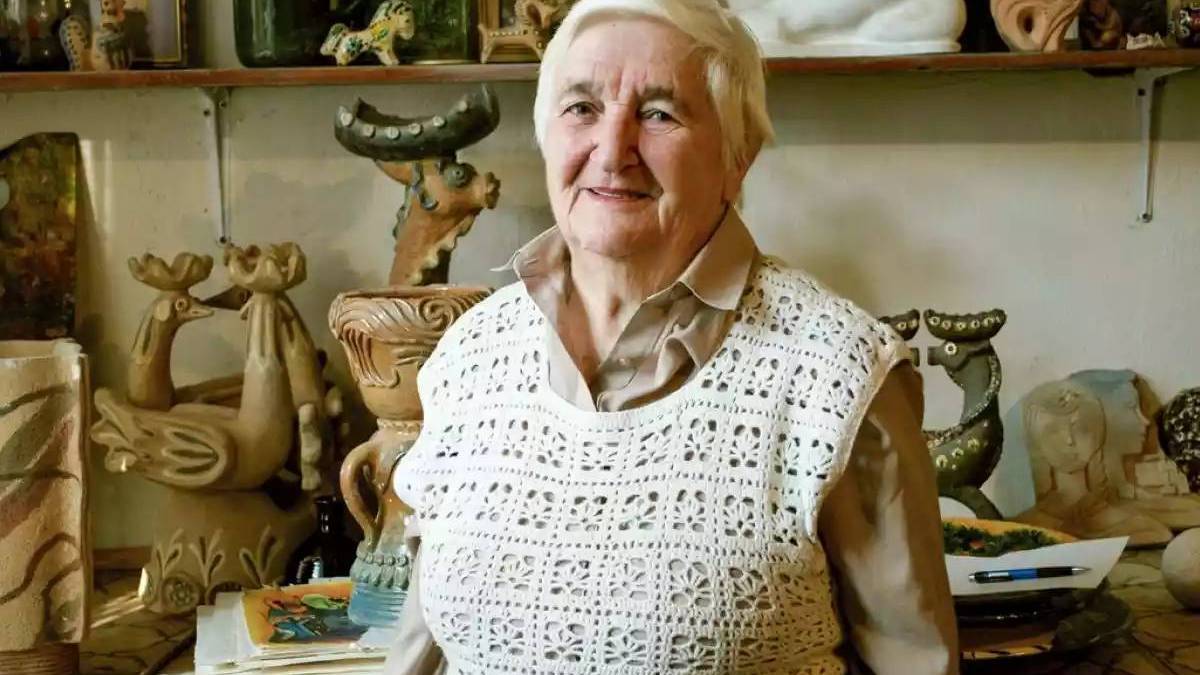 У віці ста років померла Оксана Грудзинська – авторка панно на станції київського метро «Хрещатик»
