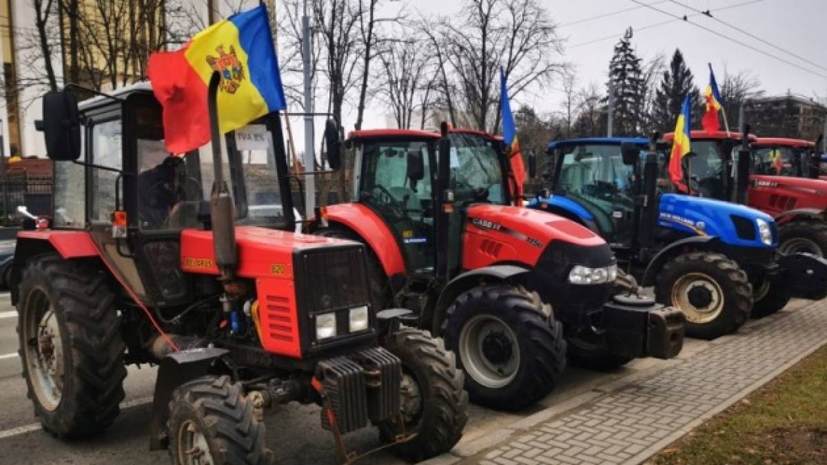 Уряд Румунії досяг угоди з фермерами, які блокують український кордон