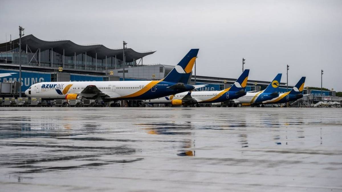 Від чого залежить відновлення авіасполучень з Києва та Львова