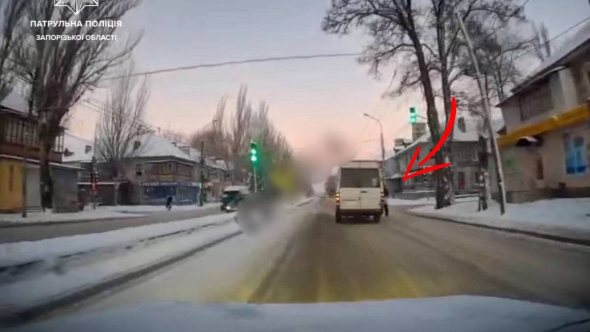 У Запоріжжі патрульні розшукали водія маршрутки, який грубо порушив правила дорожнього руху