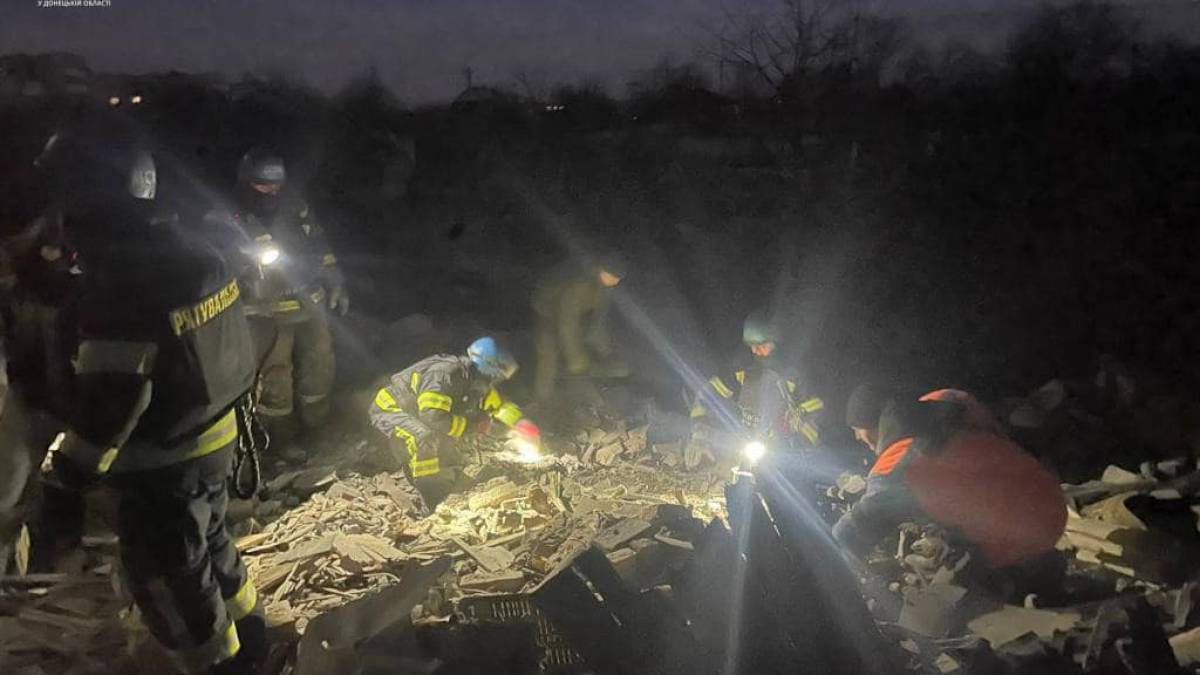 Армія рф вдарила по житловому сектору Гірника на Донеччині, є загиблі і поранені