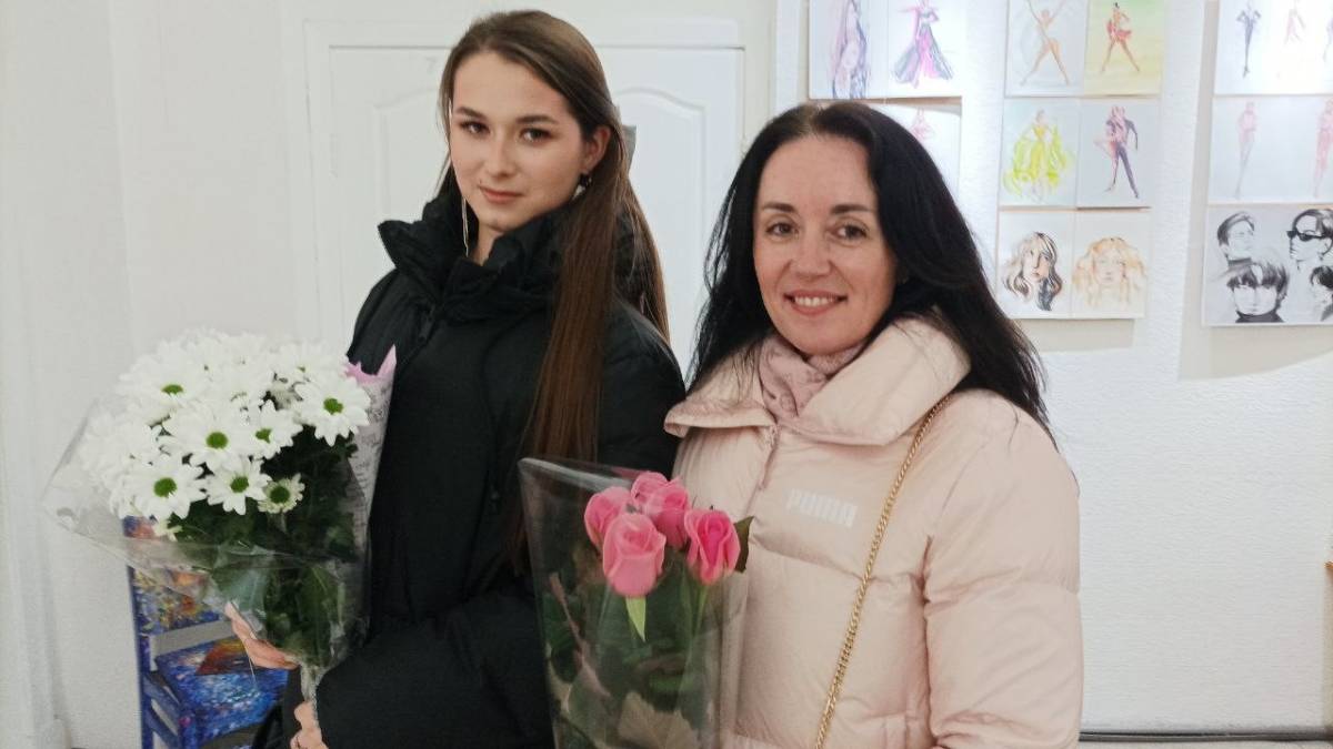 Поєднання пристрасті танцю та вправного олівця: виставка «Творчий шлях» Наталії Посмітюхи